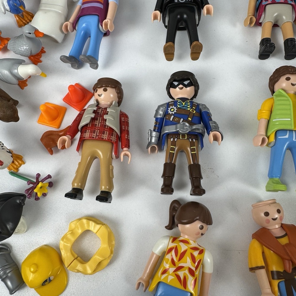 Huge Playmobil Lot 100+ Figures Animals Accessories Bulk Kids Toy Bundle - Picture 15 of 16